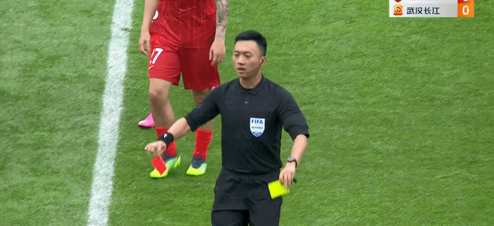 红牌罚下「红牌罚下守门员怎么办」