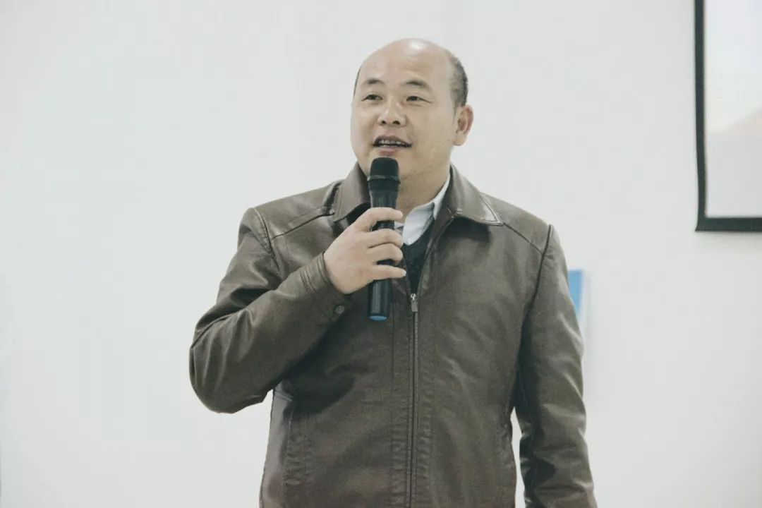 张凌峰「张凌峰韩春晓」