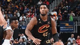 NBA简报:骑士102-94险胜活塞 米切尔32+5 小莫布里20+13