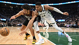 NBA简报:雄鹿120-118活塞 利拉德34分 字母哥遭驱逐 CC33+8+8