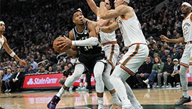 NBA简报:雄鹿132-119大胜马刺 利拉德40分 字母哥三双 文班缺阵